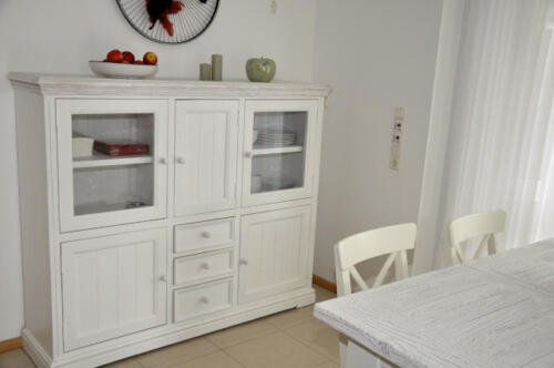 Laboe_Essecke_mit_Schrank